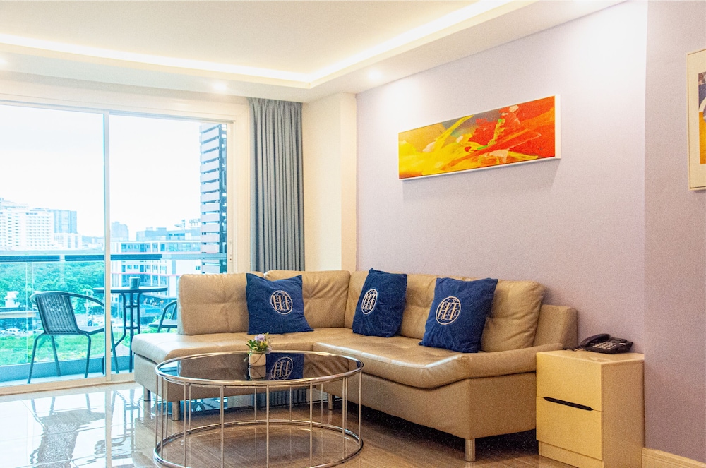 2 Bedroom Grand Executive - Photo 4