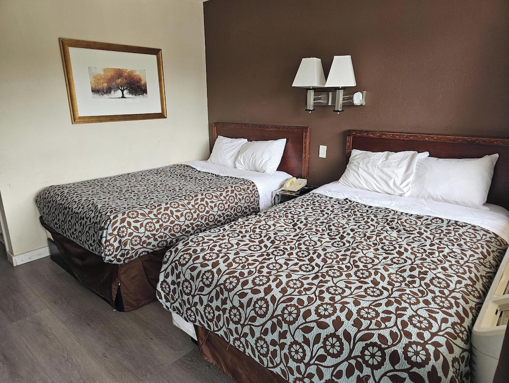 Standard Room, 2 Double Beds, Smoking photo 1