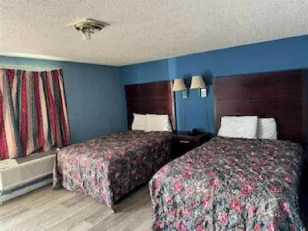 Room, 2 Double Beds, Smoking photo 3