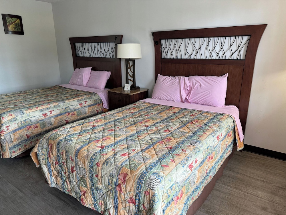 Deluxe Room, 2 Double Beds photo 2