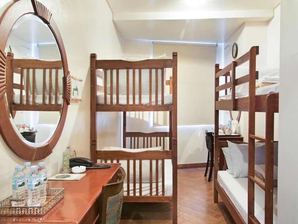 Standard Quadruple Room - Photo 3