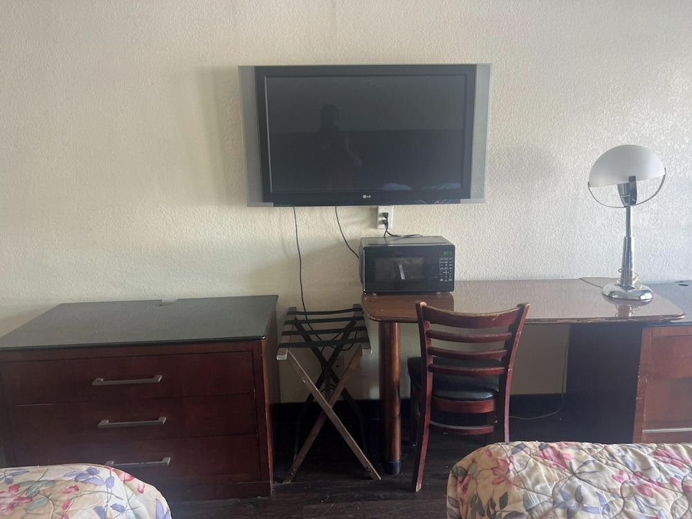 Room, 2 Double Beds, Smoking photo 3