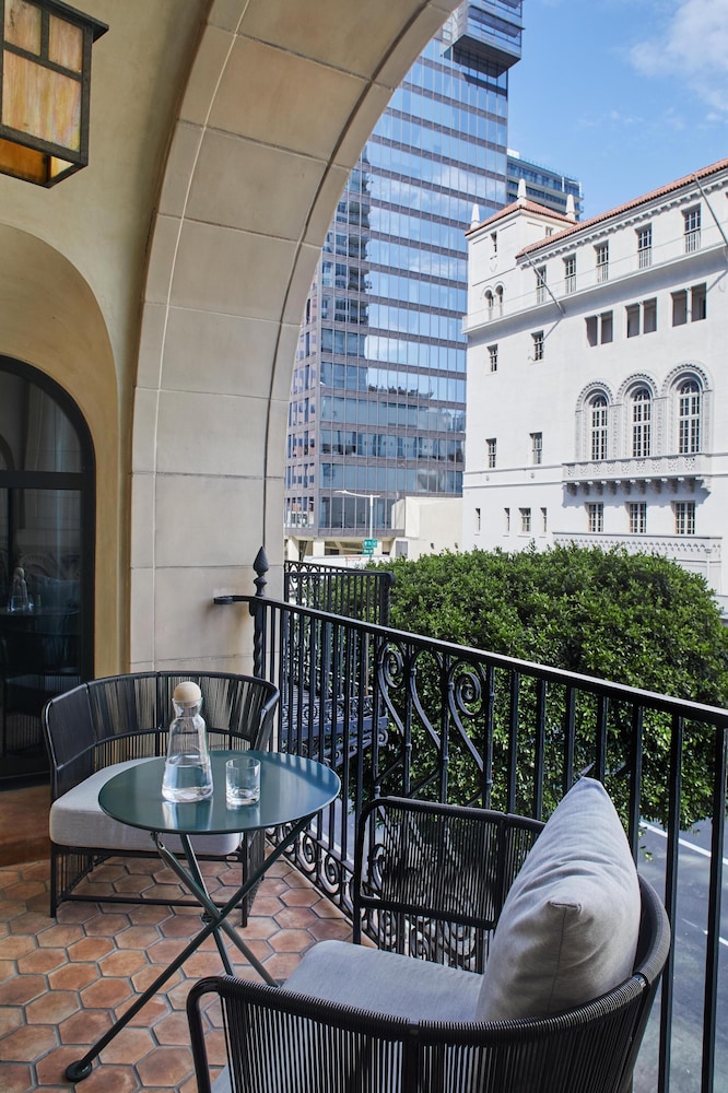 Suite (Figueroa)