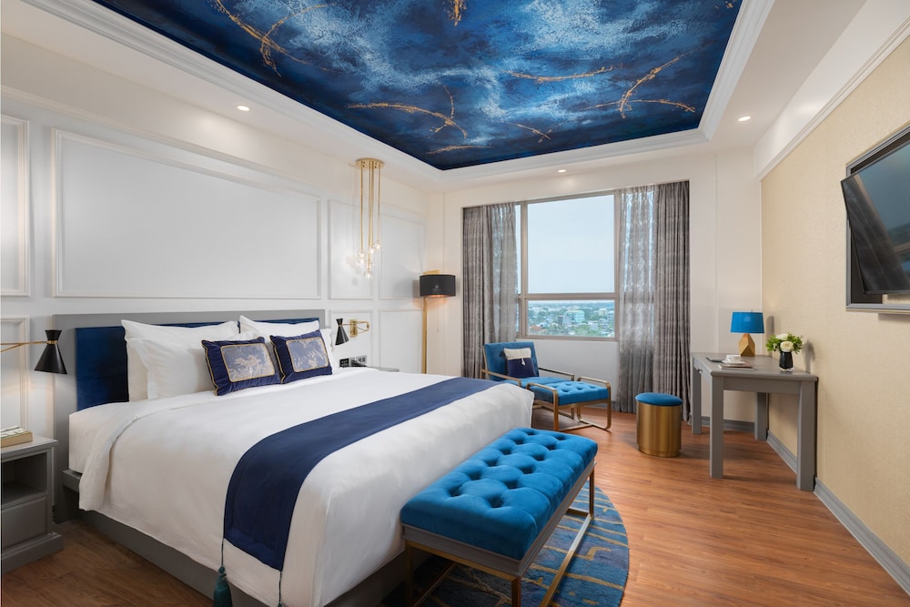 Sapphire Room