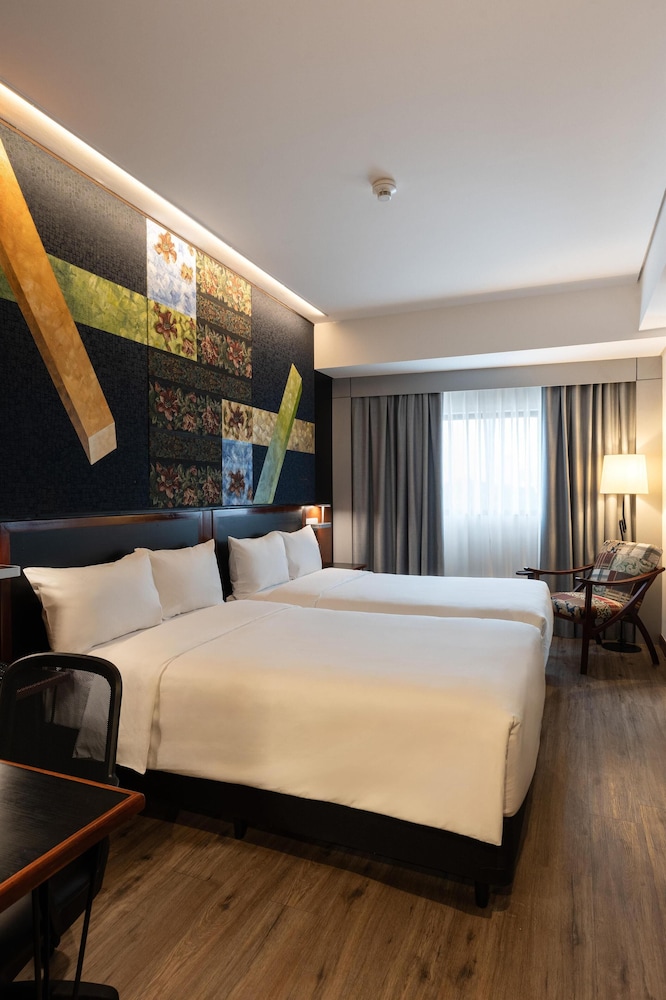 Room, 2 Twin Beds - Photo 3