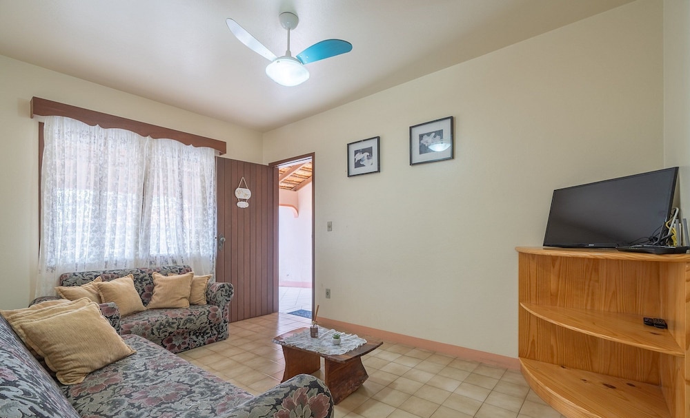 Basic Villa photo 1