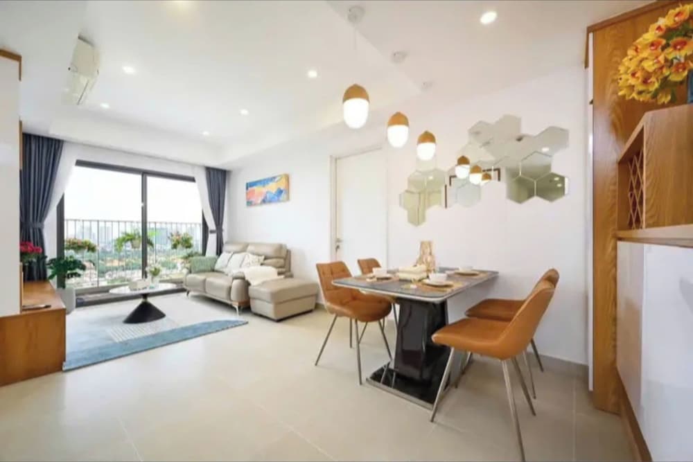 Royal Suite, 1 Bedroom, Club Lounge Access, City View