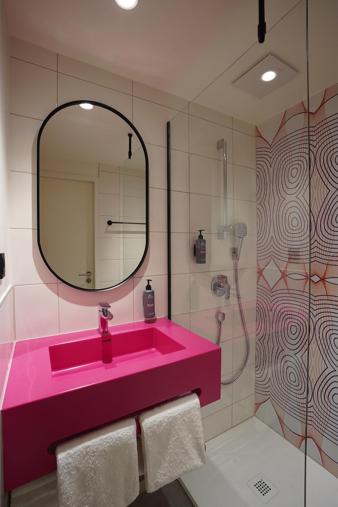 Room (Design) photo 3