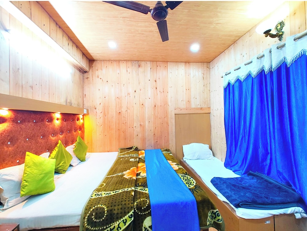 Deluxe Double Room, Lake View photo 2