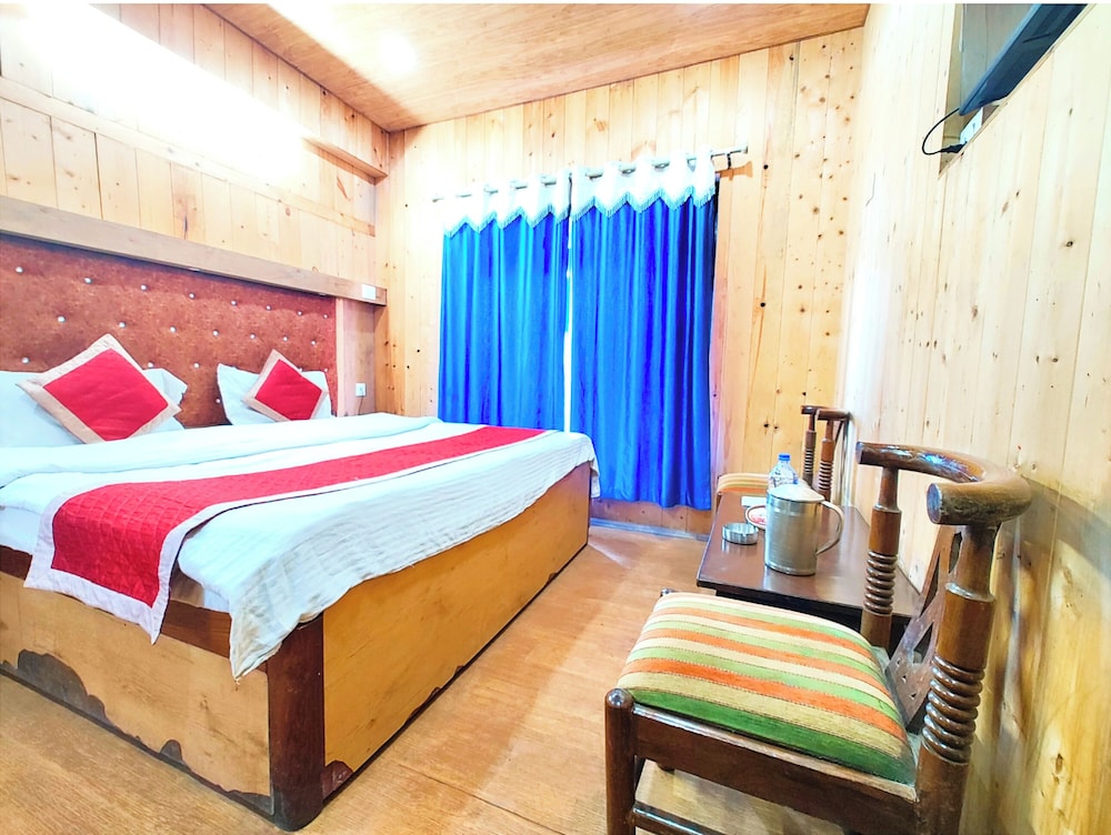 Deluxe Double Room, Lake View photo 3