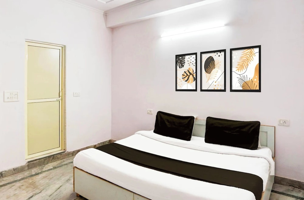 Classic Double Room, City View
