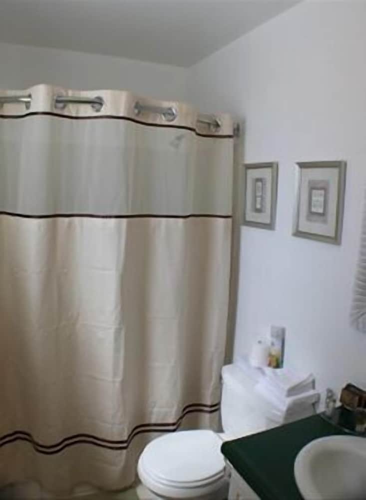 Signature Room, 1 Queen Bed (Silverado) photo 2