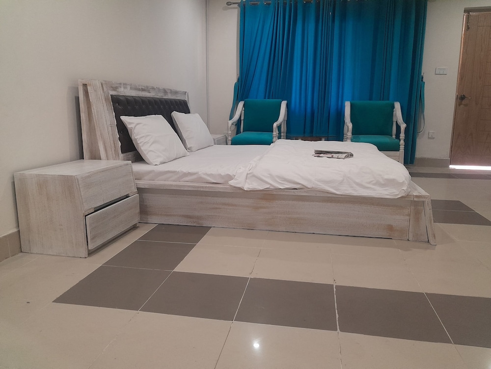 Deluxe Double or Twin Room photo 2