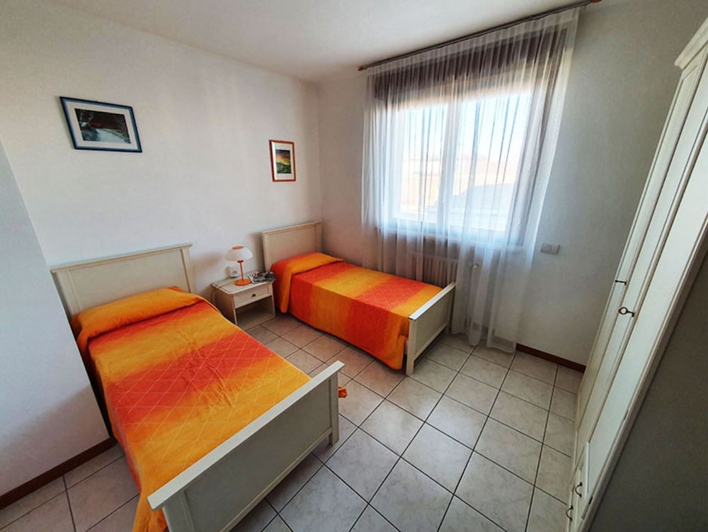 Family Apartment, Multiple Beds, 2 Bathrooms, Garden Area (Family Oasi Garda 15)