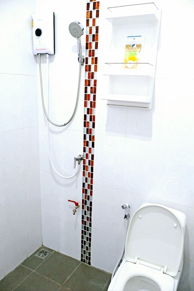 Standard Twin Room - Photo 3