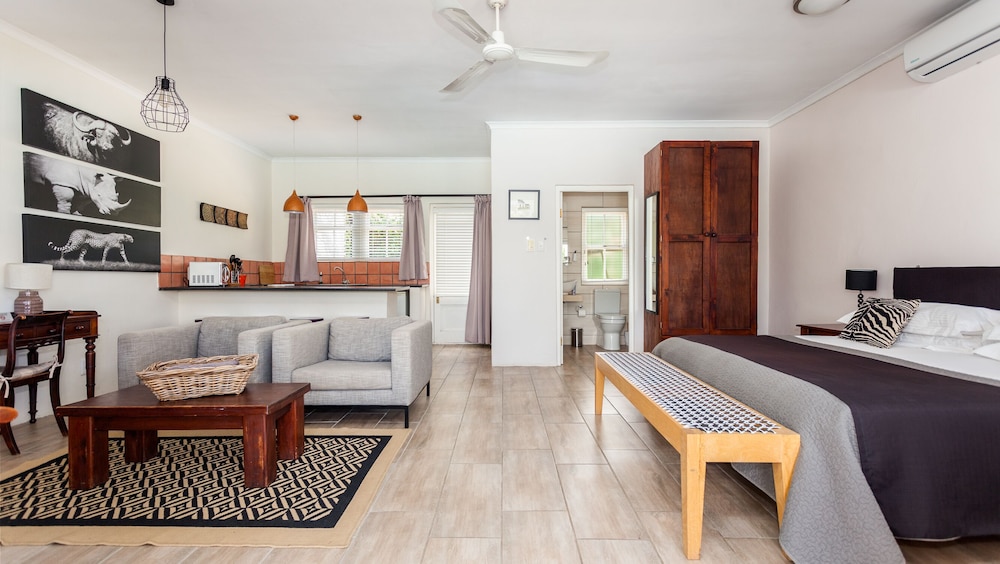 Luxury Suite (Self Catering) photo 1