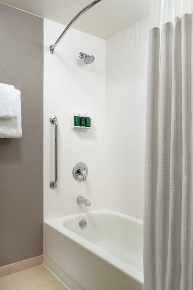 Suite, 2 Double Beds - Photo 4
