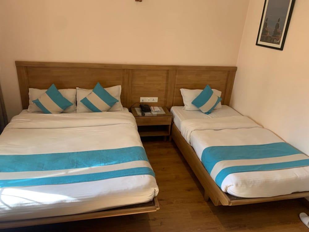 Deluxe Double or Twin Room - Photo 3