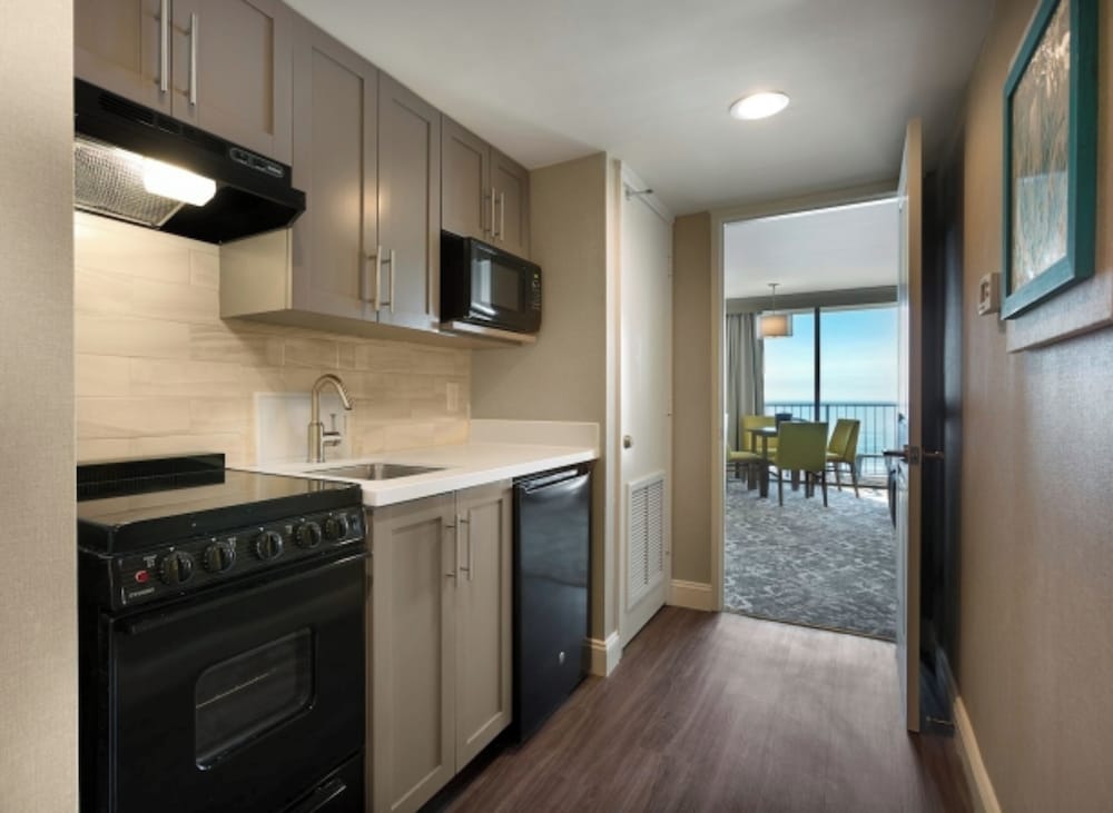 Palms Oceanfront One Bedroom King Suite - Photo 4