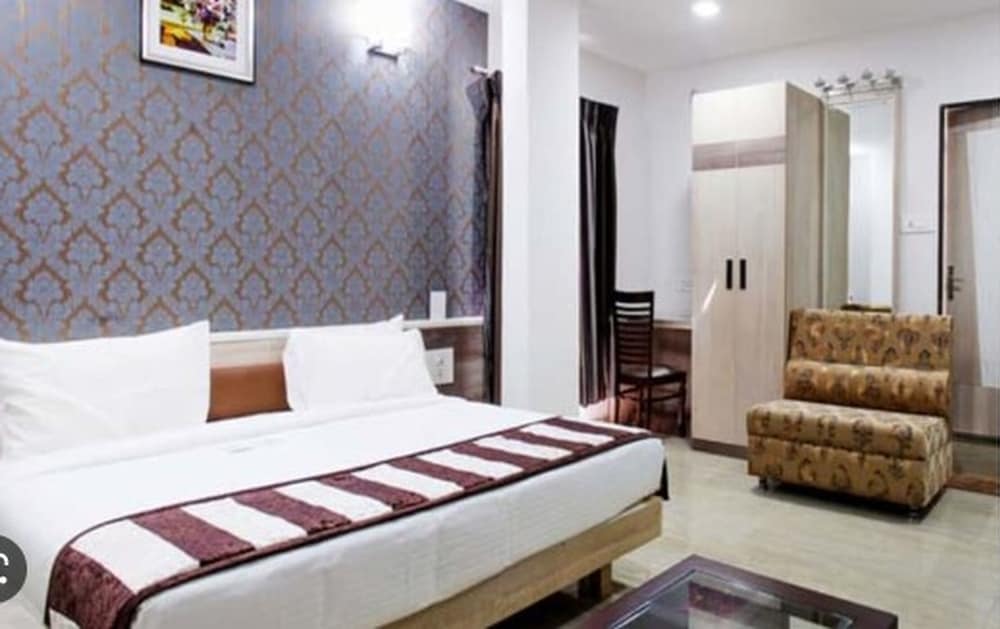Executive Room - Photo 1