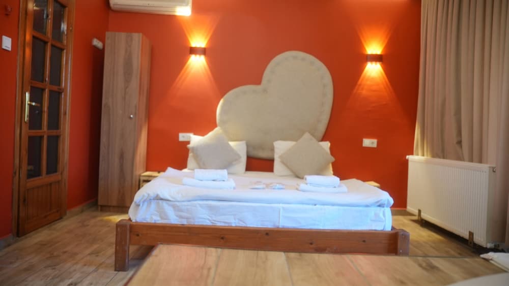 Deluxe Room, Fireplace, River View (Hottub / Jakuzi)