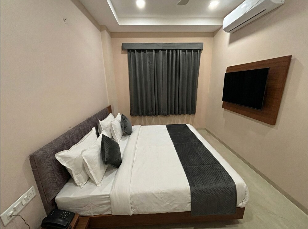 Deluxe Double Room photo 2