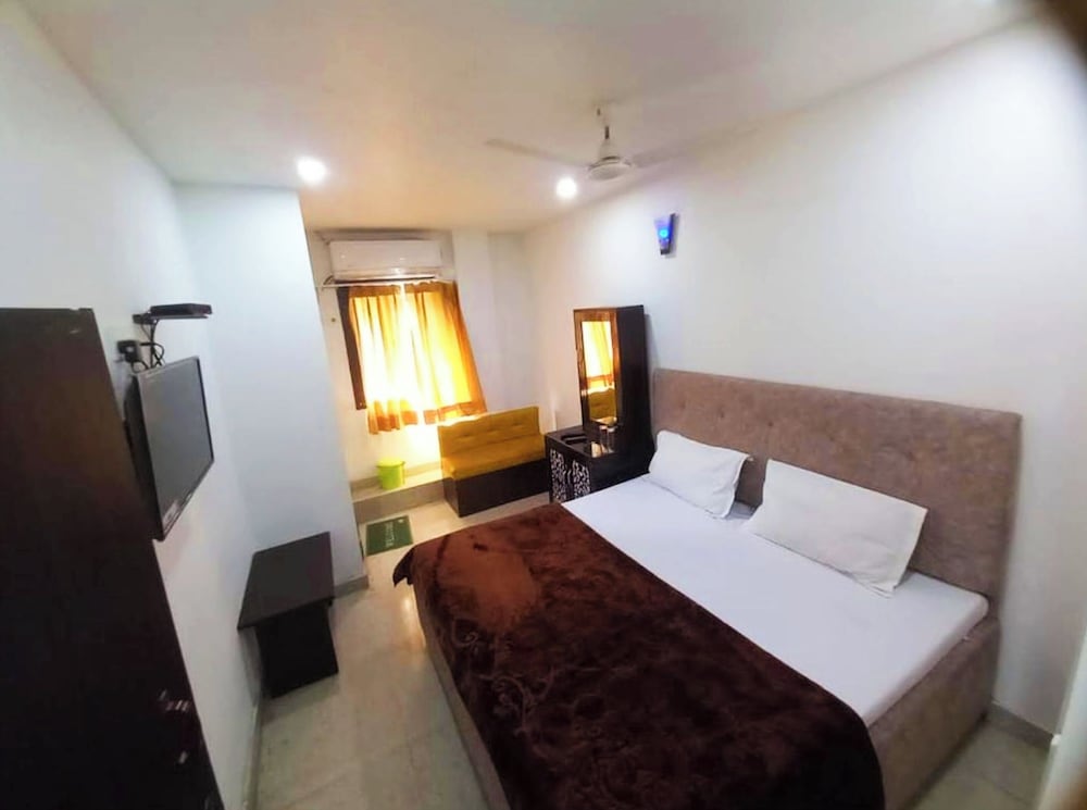 Deluxe Double Room, Multiple Beds, Air conditioning