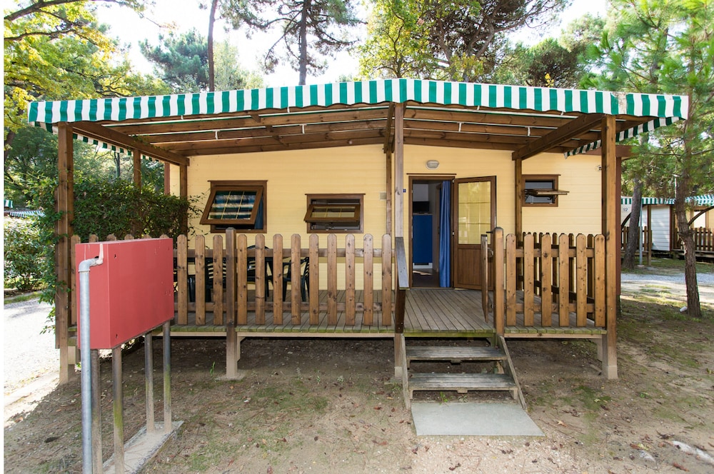 Superior Mobile Home, 2 Bedrooms (Pet Friendly)