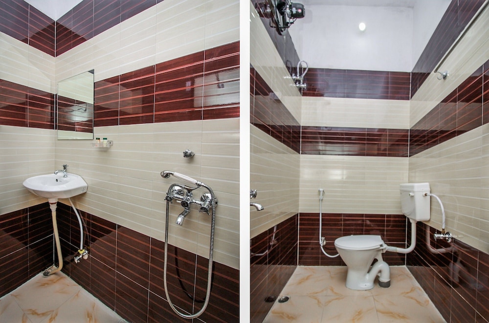 Deluxe Double or Twin Room, 1 King Bed photo 2