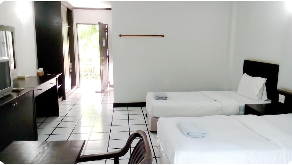 Standard Twin Room photo 3