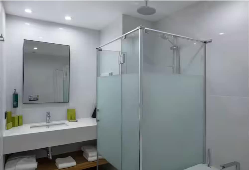 King, Suite, 2 Bedrooms