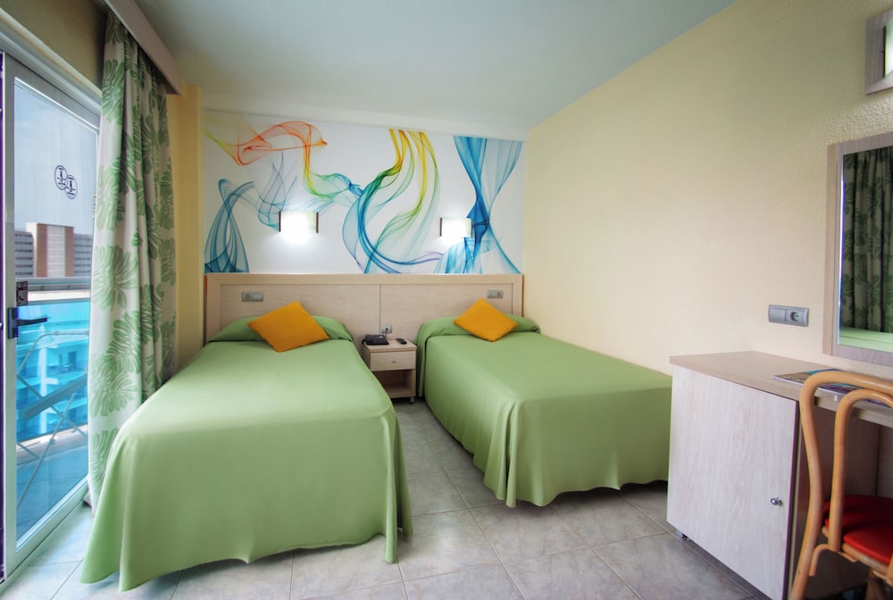 Double Room, Terrace (3 Adults) photo 2