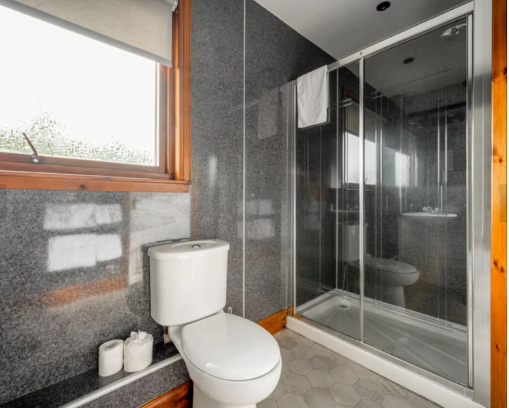 Exclusive Quadruple Room - Photo 5