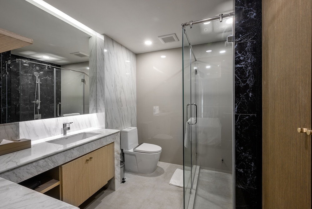 Family Suite, 2 Bedrooms - Photo 23