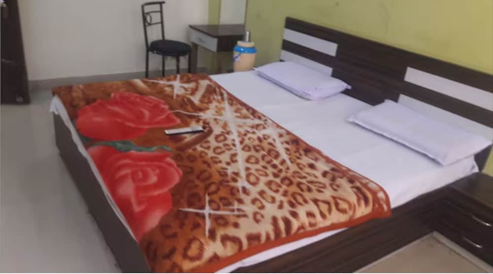 Classic Double Room, City View
