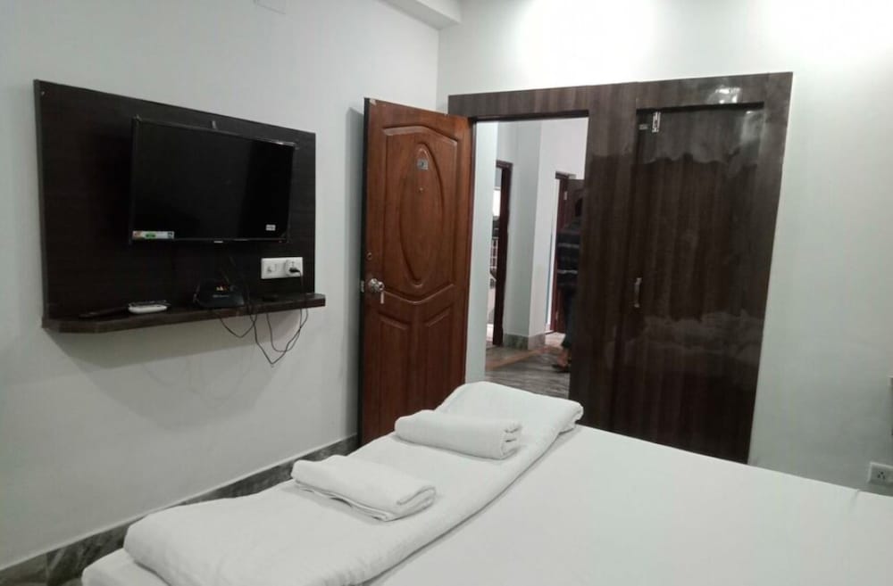 Deluxe Double Room, City View photo 3