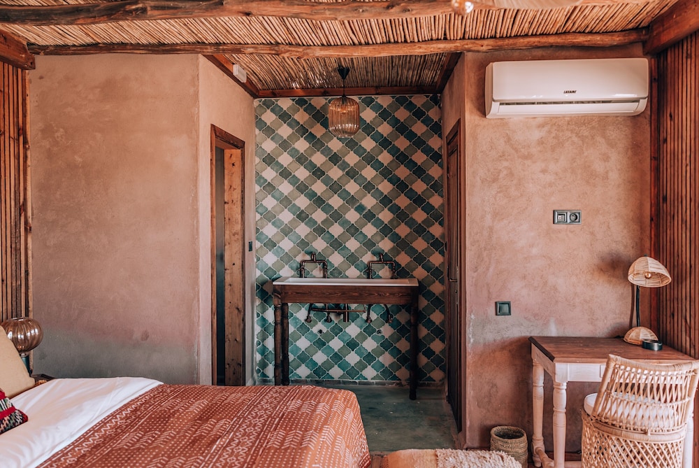 Bungalow, Oceanfront (for 2 people)