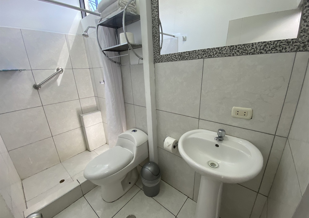 Standard Triple Room photo 2