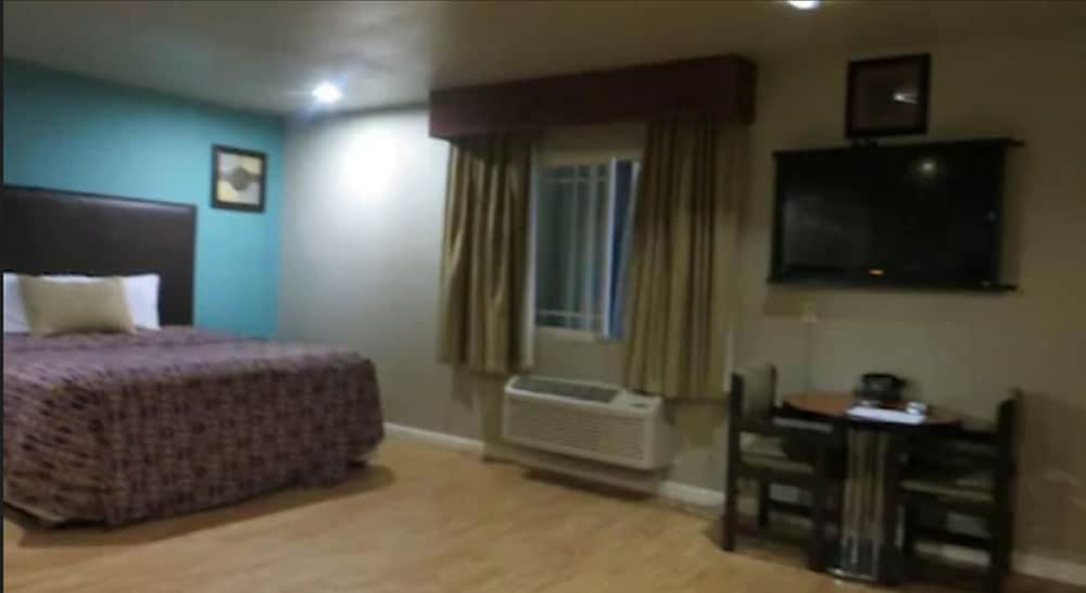 Classic Room, Smoking photo 1