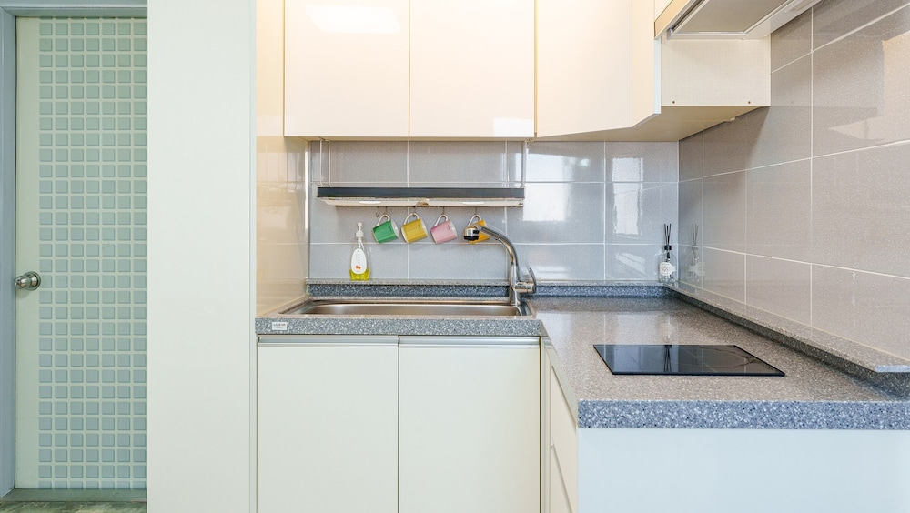 Basic Room, 1 Bedroom (Room 302) - Photo 7