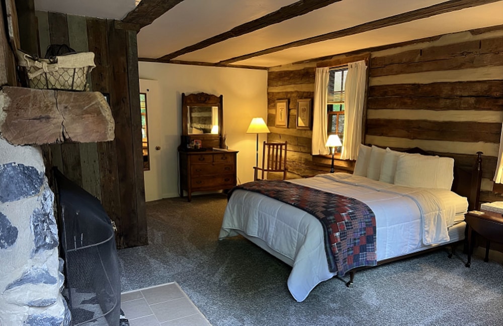 Room, Private Bathroom (Rockbridge) photo 1