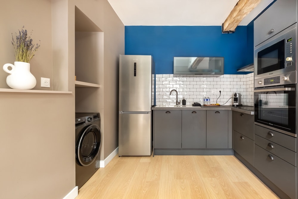 Apartment, Ensuite, City View - Photo 11