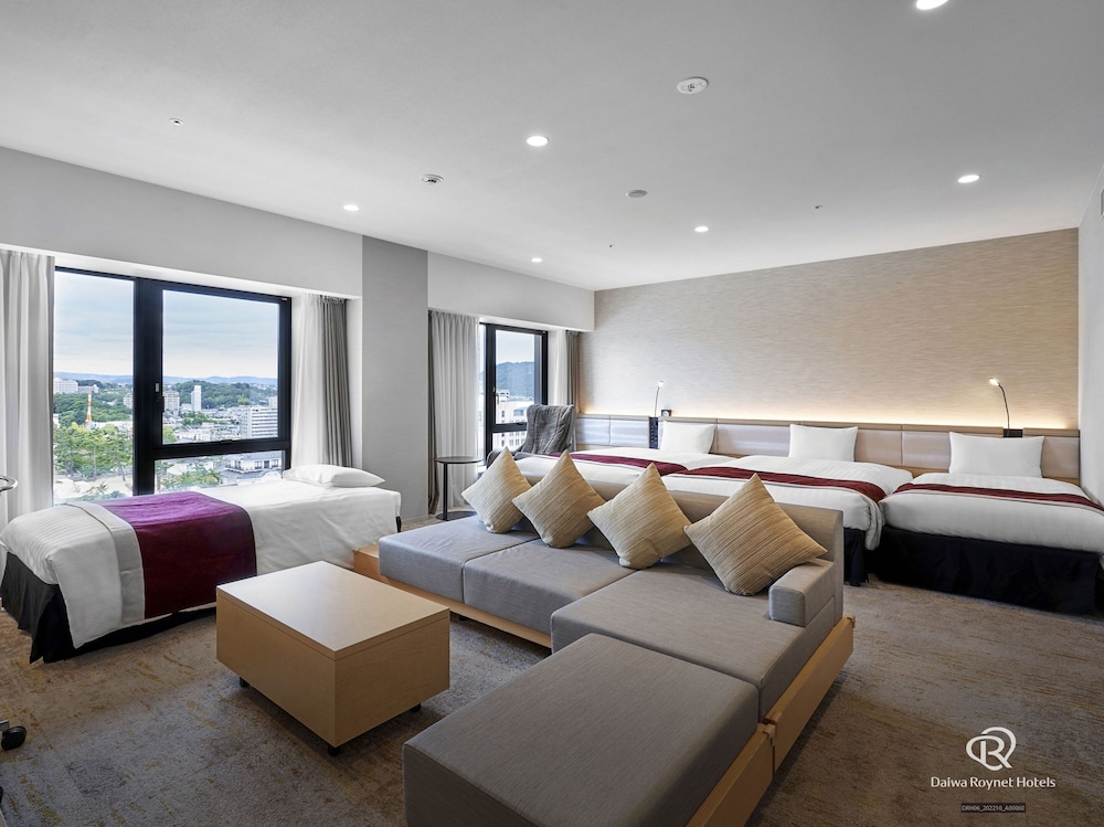 [No Smoking/Castle View] Junior Suite Fours - Photo 2