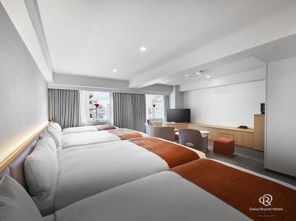 Junior Suite Room 2 double beds & 2 single beds, Non Smoking photo 2