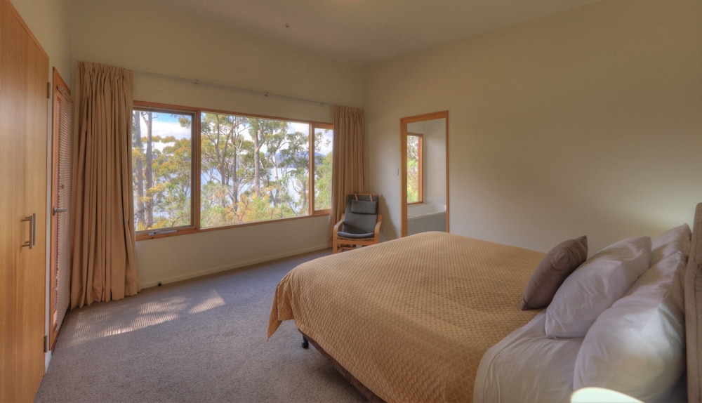 Premium Chalet, 2 Bedrooms, Ocean View photo 3