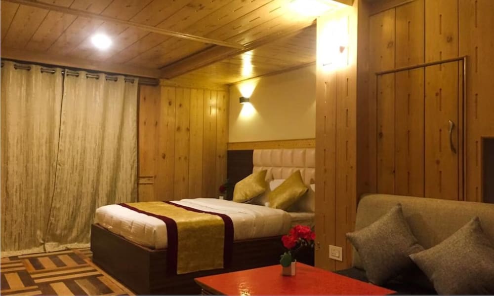 Deluxe Triple Room photo 3