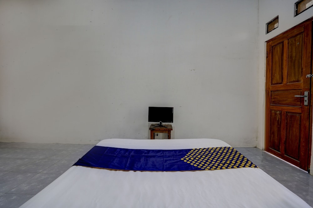 Double Room - Photo 13
