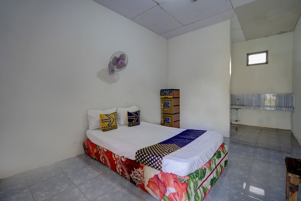 Double Room - Photo 11
