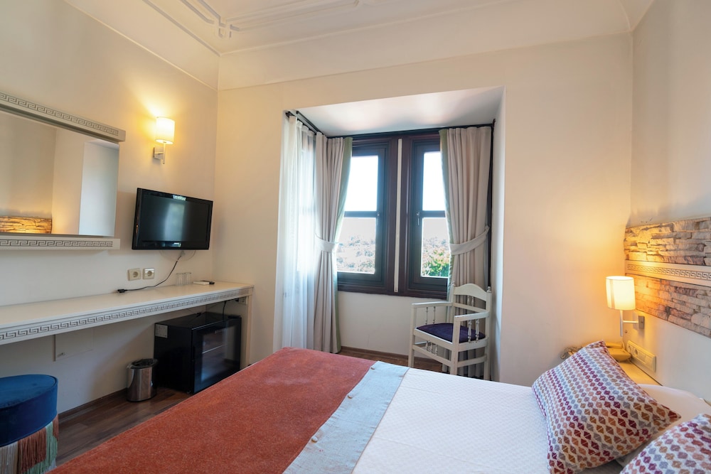 Superior Double Twin Room - Photo 11