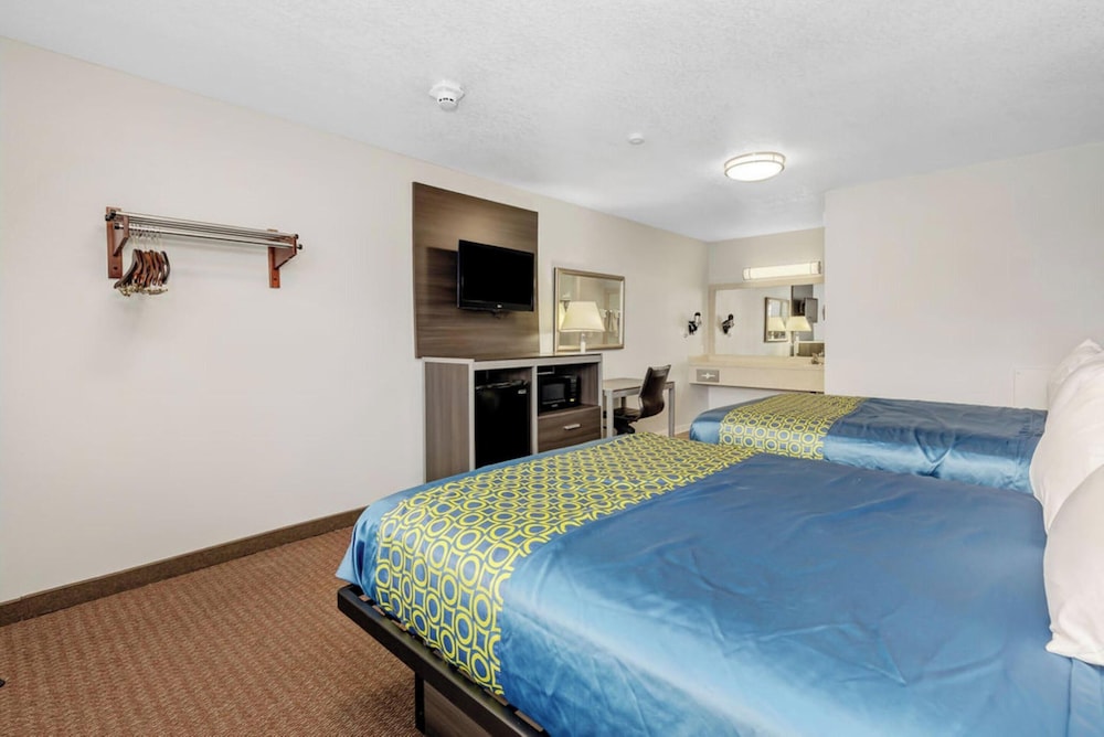 Room, 2 Queen Beds - Photo 2